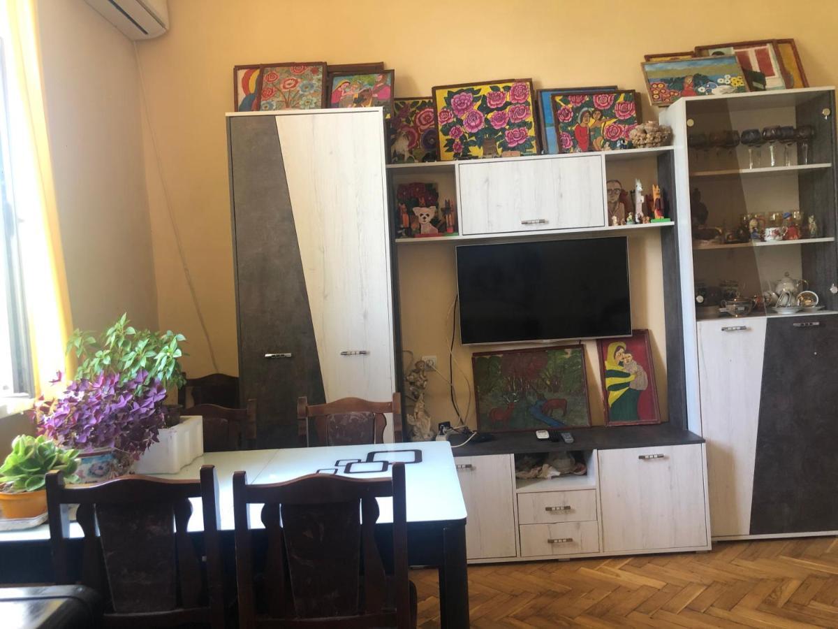 Karson Family Hostel & Guest House Erevan Esterno foto
