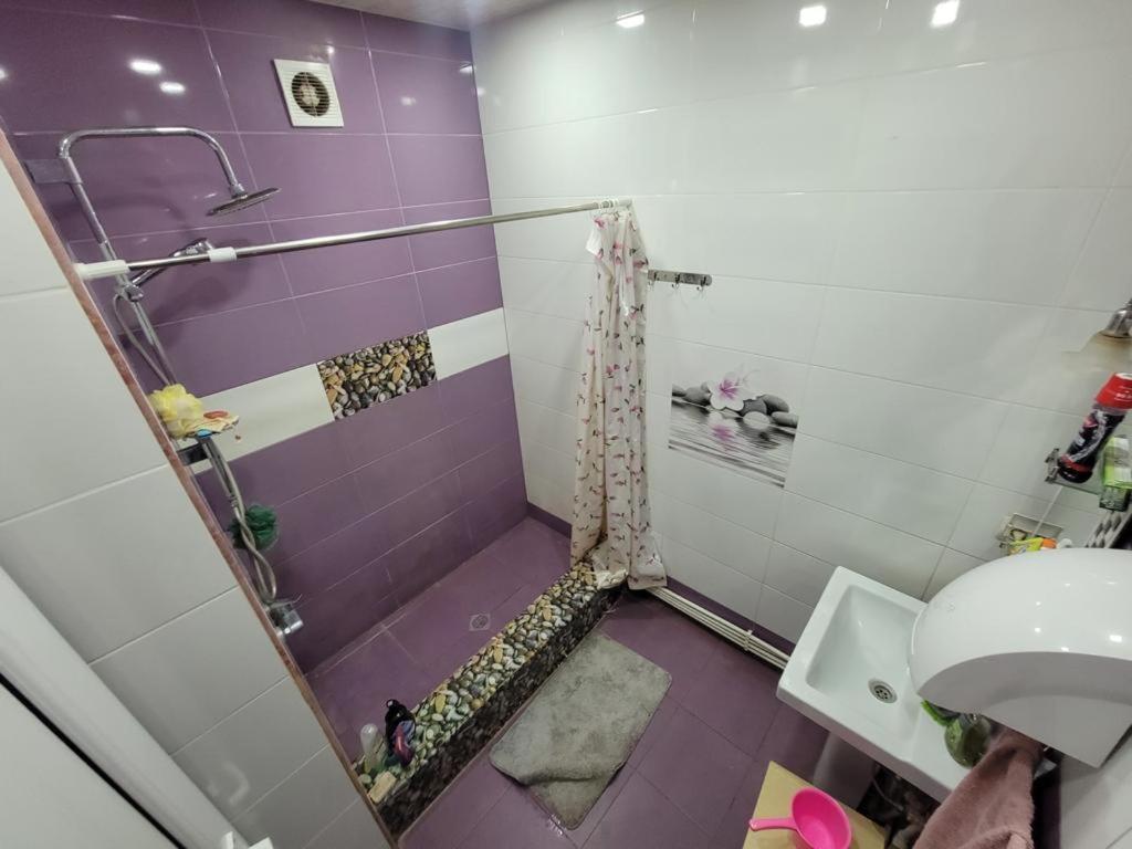 Karson Family Hostel & Guest House Erevan Esterno foto
