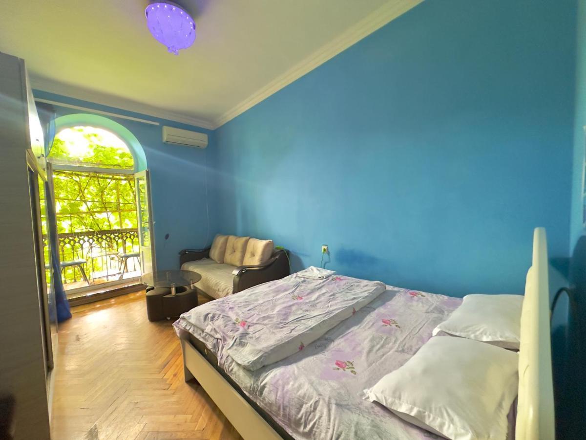 Karson Family Hostel & Guest House Erevan Esterno foto