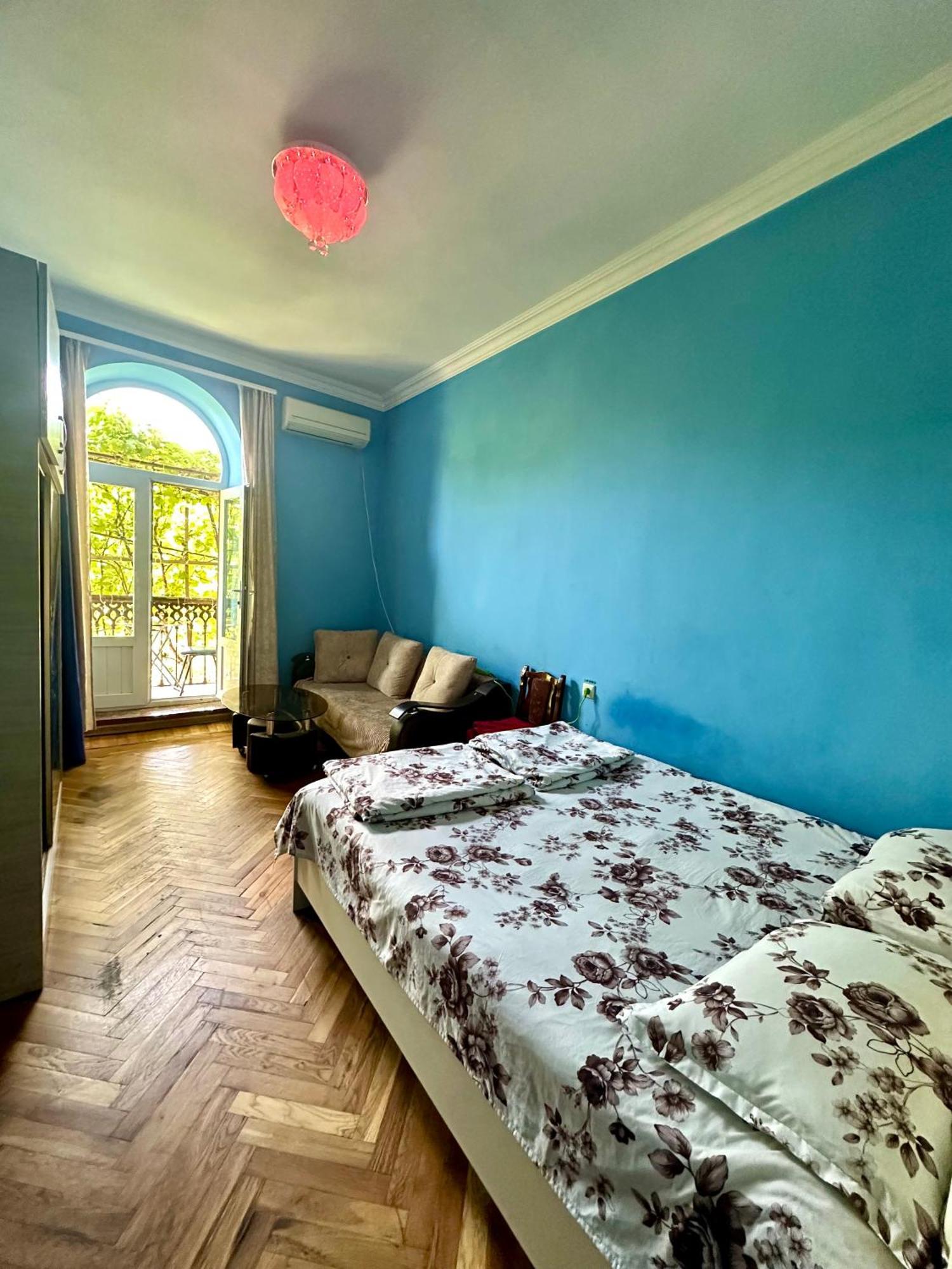 Karson Family Hostel & Guest House Erevan Esterno foto